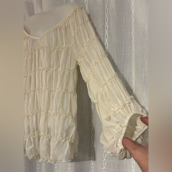 Blu Pepper Böhme Sheer v-neck cream blouse w/elastic at the cuffs.  Size S - Picture 11 of 15
